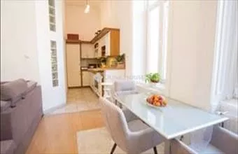 Eladó Budapest VI. kerületi tégla lakás hirdetés (95496341) Eladó Budapest VI. kerületi tégla lakás hirdetés (95496341)
