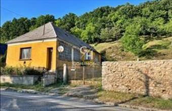 Eladó Eplényi családi ház hirdetés (99485414)