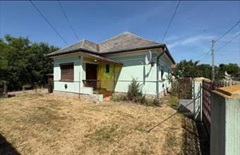 Eladó Gesztelyi családi ház hirdetés (22358133)