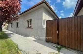 Eladó Ceglédi házrész hirdetés (91893145) Eladó Ceglédi házrész hirdetés (91893145)