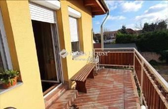 Eladó Budapest XV. kerületi családi ház hirdetés (42426532)