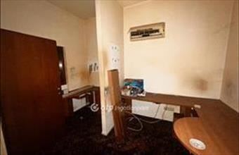 Eladó Szolnoki üzlethelyiség utcafronton hirdetés (52356287)