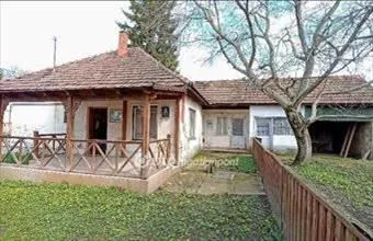 Eladó Jászfényszarui családi ház hirdetés (32739343)