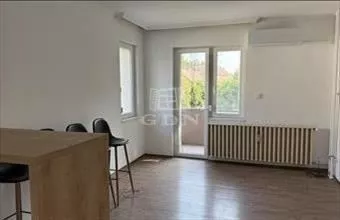 Kiadó Szegedi tégla lakás hirdetés (96228356)
