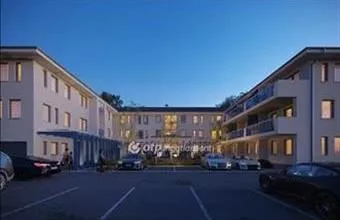 Eladó Soproni üzlethelyiség udvarban hirdetés (46488377) Eladó Soproni üzlethelyiség udvarban hirdetés (46488377)