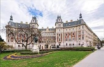 Eladó Budapest VI. kerületi tégla lakás hirdetés (24259544)