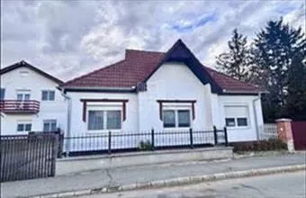 Eladó Büki tégla lakás hirdetés (99341495)