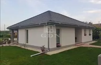 Eladó Balatonmáriafürdői családi ház hirdetés (56497336)