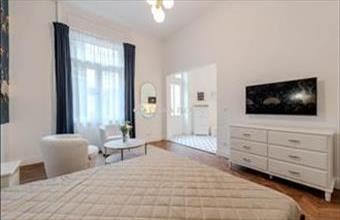 Eladó Budapest V. kerületi tégla lakás hirdetés (64946449)