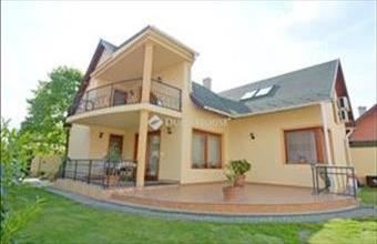 Eladó Kiskunfélegyházai családi ház hirdetés (61431392)