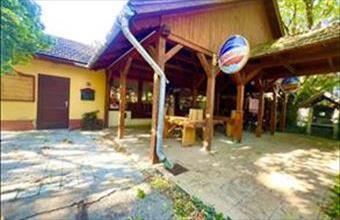 Eladó Békési üzlethelyiség utcafronton hirdetés (74344346)