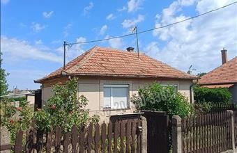 Eladó Hajdúböszörményi családi ház hirdetés (63743734)