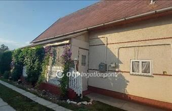 Eladó Kunszentmártoni családi ház hirdetés (49157493)