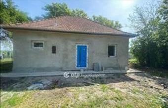 Eladó Újszászi családi ház hirdetés (83234817)