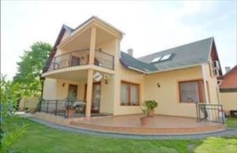 Eladó Kiskunfélegyházai családi ház hirdetés (74922854)