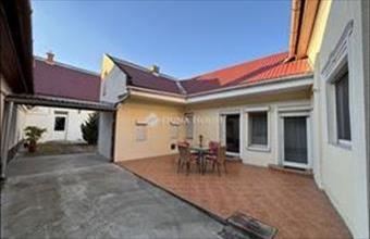 Eladó Kecskeméti családi ház hirdetés (89533795)