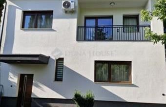 Eladó Komáromi tégla lakás hirdetés (93728144)