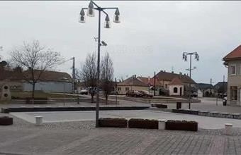 Eladó Mosonmagyaróvári üzlethelyiség üzletházban hirdetés (59948334)