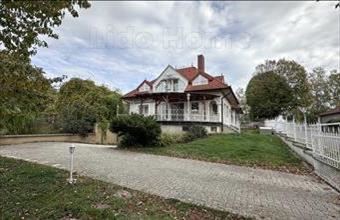 Eladó Balatongyöröki családi ház hirdetés (52376242)