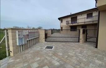 Eladó Szántódi tégla lakás hirdetés (39842246)