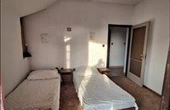 Eladó Siófoki üzlethelyiség üzletházban hirdetés (41542992)