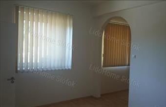 Kiadó Siófoki iroda irodaházban hirdetés (42445873)