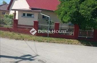 Eladó Komorói családi ház hirdetés (76429995)