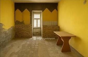 Eladó Poroszlói családi ház hirdetés (37943846)