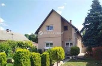 Eladó Velencei családi ház hirdetés (72345536)