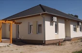 Eladó Lajosmizsei ikerház hirdetés (36732458)