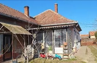 Eladó Csengődi családi ház hirdetés (43443775)