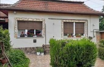 Eladó Jászberényi családi ház hirdetés (97653372)