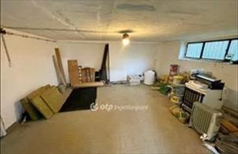 Eladó Pápai egyedi garázs hirdetés (61424444)