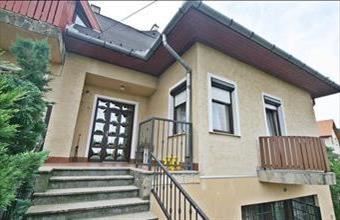 Eladó Solymári családi ház hirdetés (32977393)