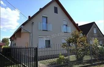 Eladó Balatonfenyvesi családi ház hirdetés (58673582)