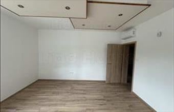 Eladó Siófoki üzlethelyiség üzletházban hirdetés (55474579)