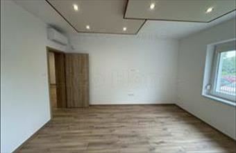 Eladó Siófoki üzlethelyiség üzletházban hirdetés (55474579)