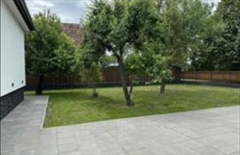 Eladó Siófoki üzlethelyiség üzletházban hirdetés (55474579)