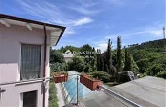 Eladó Lábatlani családi ház hirdetés (33321247)