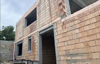 Eladó Győrújbaráti ikerház hirdetés (83342424)