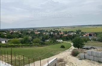 Eladó Győrújbaráti családi ház hirdetés (83342424)