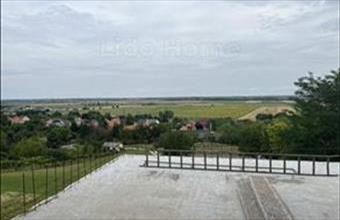 Eladó Győrújbaráti családi ház hirdetés (83342424)