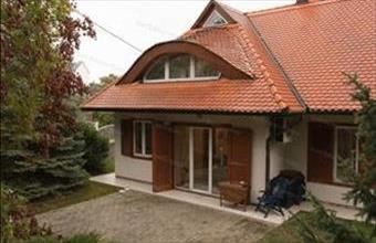 Eladó Vonyarcvashegyi családi ház hirdetés (98362999)