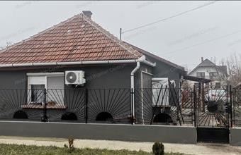 Eladó Jászárokszállási családi ház hirdetés (84739663)