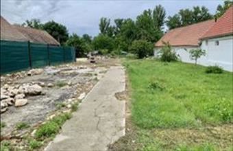 Eladó Neszmélyi lakóövezeti telek hirdetés (47257434)