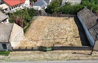 Eladó Tolnai egyéb telek hirdetés (44779526)