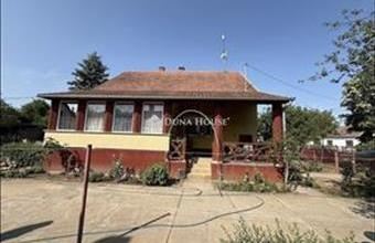 Eladó Kecskeméti családi ház hirdetés (32973339)