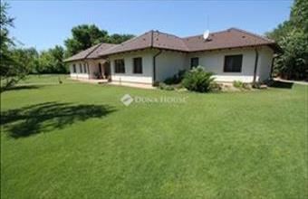 Eladó Kecskeméti családi ház hirdetés (63337734)