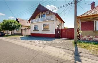 Eladó Ceglédi családi ház hirdetés (42543534)