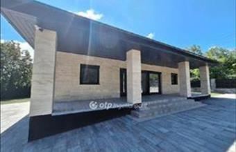 Eladó Balatonakarattyai családi ház hirdetés (67482682)